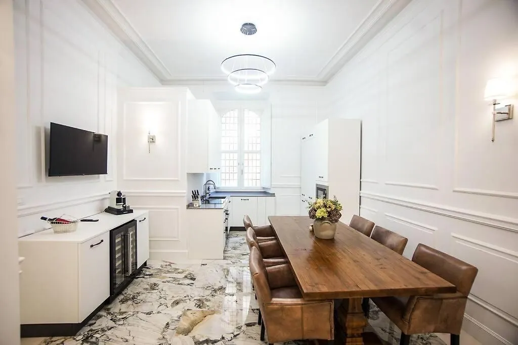شقة 3 Bedroom Modern Luxury In فلورنس إيطاليا