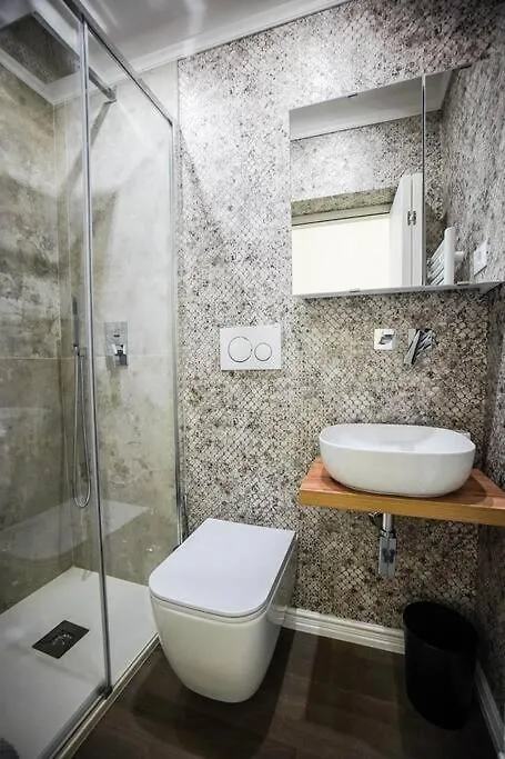 3 Bedroom Modern Luxury In فلورنس شقة