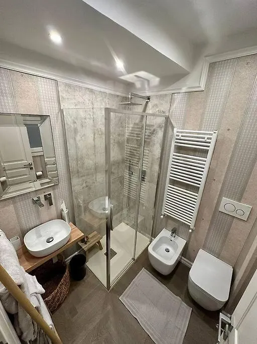 아파트 3 Bedroom Modern Luxury In 피렌체